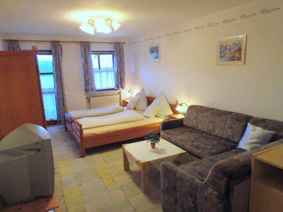 Lohnerhof Villa Kirchanschoring Стая снимка